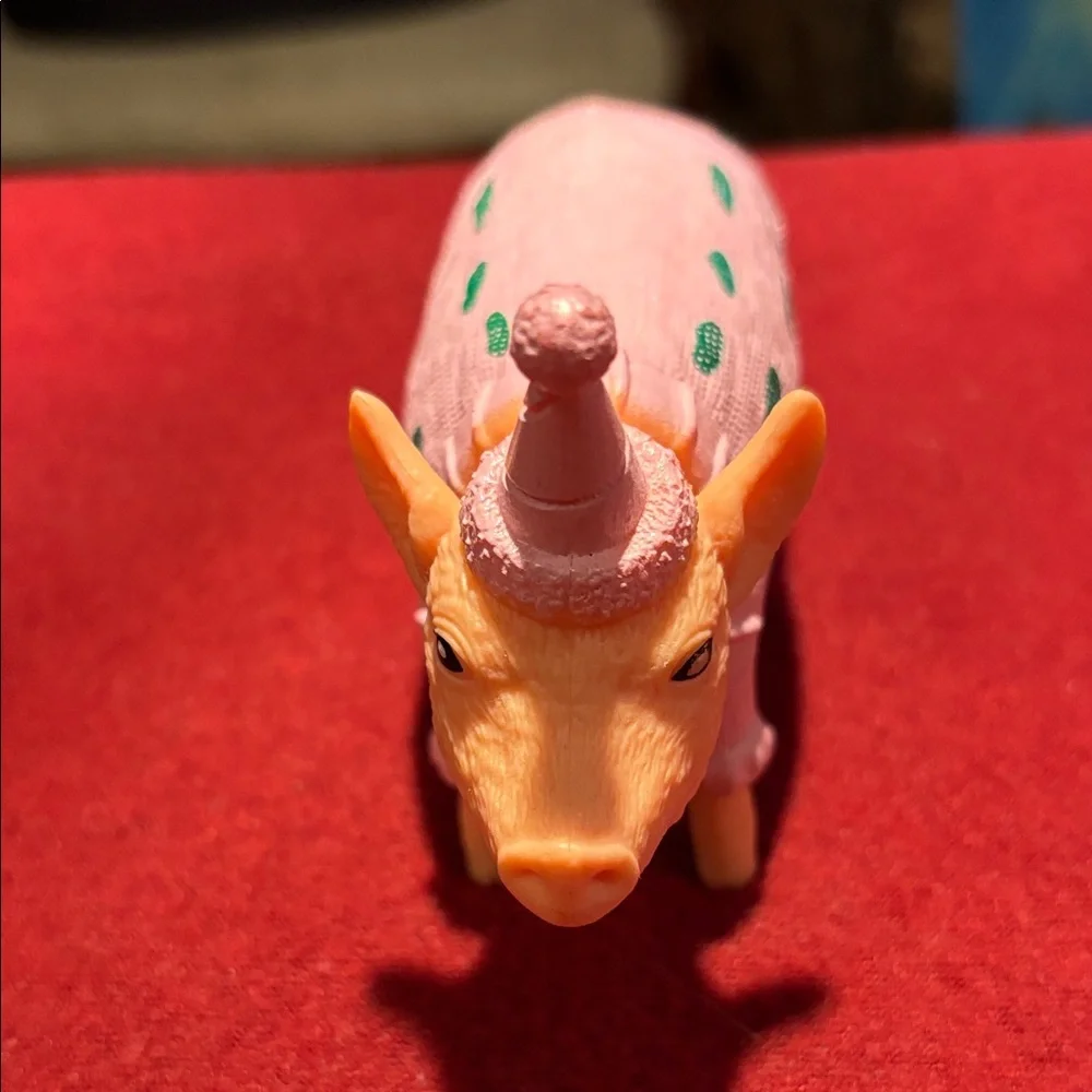 Charming Pink Pig Cake Topper